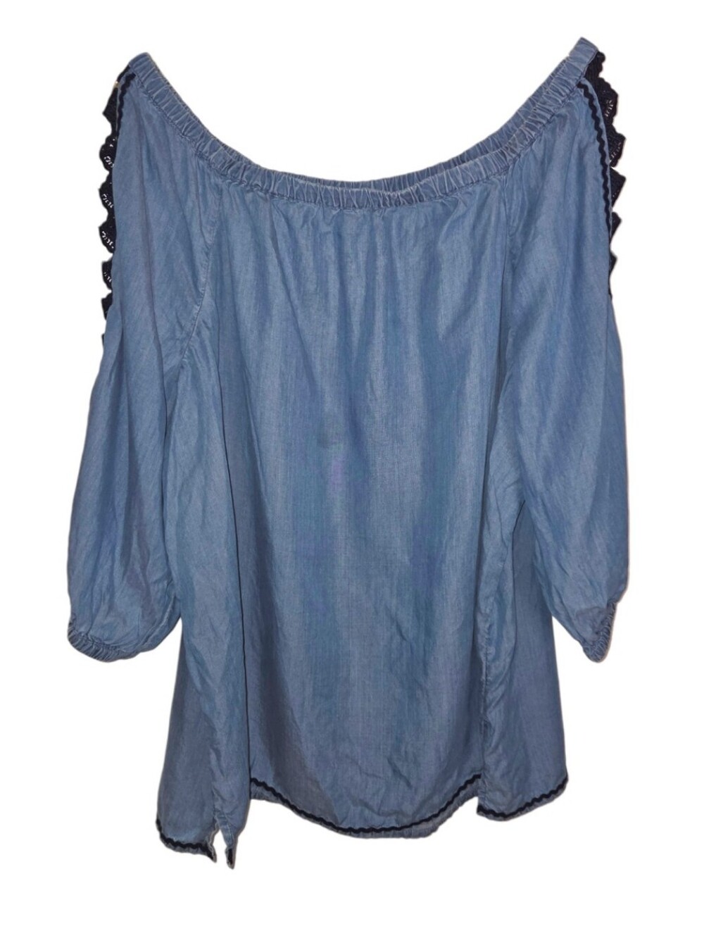 Crown & Ivy Chambray Plus Blouse - Picture 2 of 11